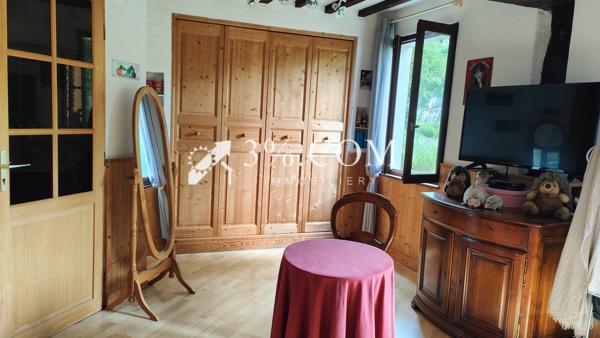 Maison
                                                                                                                                                                                                                                                                                                                        8 pièce(s)                                                                                                                                                                                                          6 chambre(s)                                                                                                                                                                                                          232.24  m²