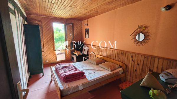 Maison
                                                                                                                                                                                                                                                                                                                        8 pièce(s)                                                                                                                                                                                                          6 chambre(s)                                                                                                                                                                                                          232.24  m²