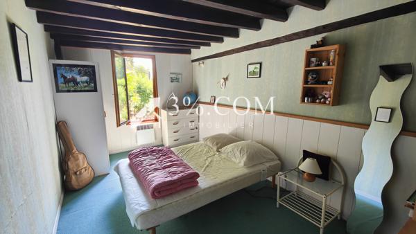 Maison
                                                                                                                                                                                                                                                                                                                        8 pièce(s)                                                                                                                                                                                                          6 chambre(s)                                                                                                                                                                                                          232.24  m²
