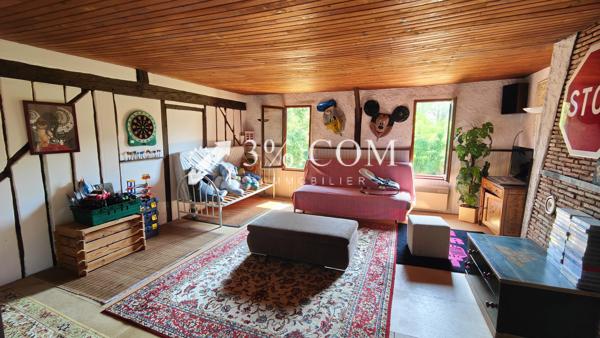 Maison
                                                                                                                                                                                                                                                                                                                        8 pièce(s)                                                                                                                                                                                                          6 chambre(s)                                                                                                                                                                                                          232.24  m²