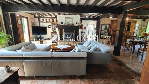 Maison
                                                                                                                                                                                                                                                                                                                        8 pièce(s)                                                                                                                                                                                                          6 chambre(s)                                                                                                                                                                                                          232.24  m²