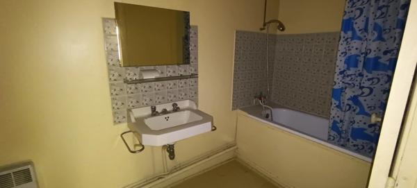 Immeuble à vendre MUROL (63)