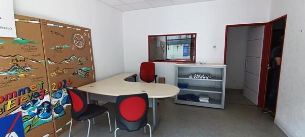 Immeuble à vendre MUROL (63)