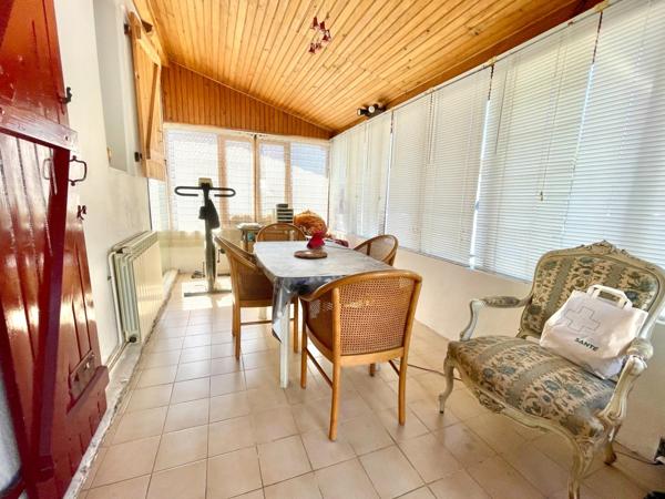 Maison 4 chambres avec T2 indépendant, garage et terrain de 690 m² – 64990 Mouguerre