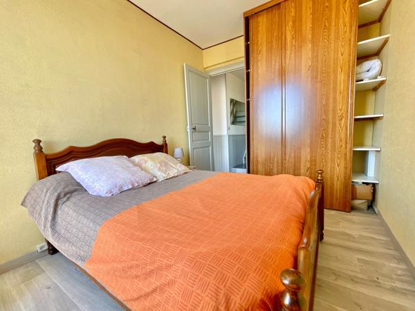 Maison 4 chambres avec T2 indépendant, garage et terrain de 690 m² – 64990 Mouguerre