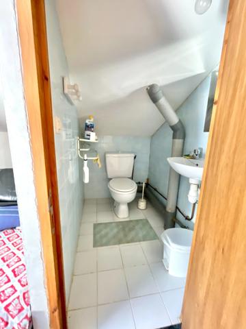 Maison 4 chambres avec T2 indépendant, garage et terrain de 690 m² – 64990 Mouguerre
