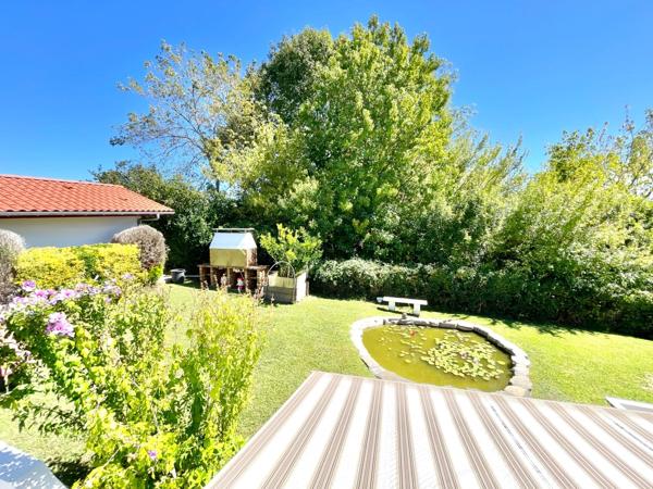 Maison 4 chambres avec T2 indépendant, garage et terrain de 690 m² – 64990 Mouguerre