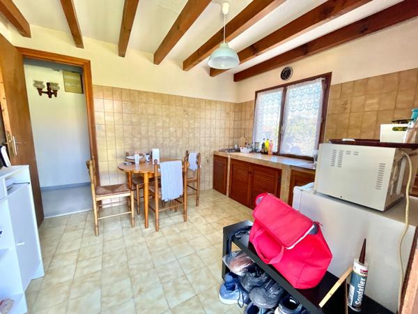 Maison 4 chambres avec T2 indépendant, garage et terrain de 690 m² – 64990 Mouguerre