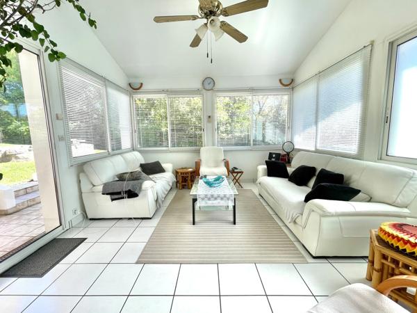 Maison 4 chambres avec T2 indépendant, garage et terrain de 690 m² – 64990 Mouguerre