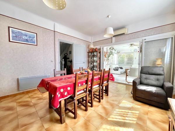 Maison 4 chambres avec T2 indépendant, garage et terrain de 690 m² – 64990 Mouguerre
