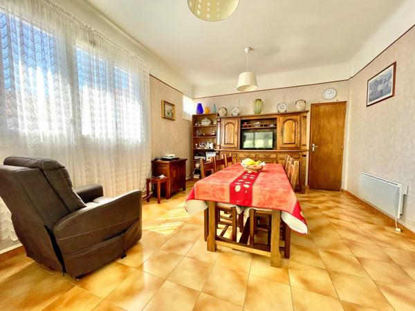 Maison 4 chambres avec T2 indépendant, garage et terrain de 690 m² – 64990 Mouguerre