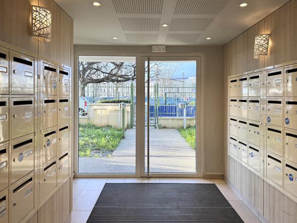 Appartement 2 pièces - 46 m² Exclusivité efficity