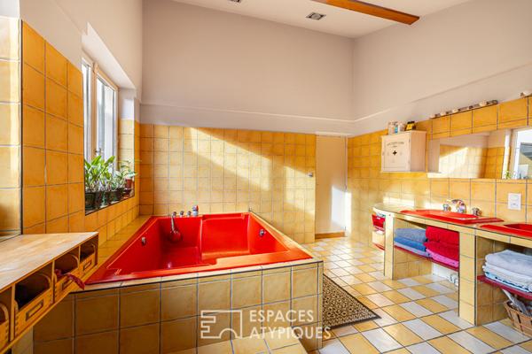 Ancienne imprimerie de plain-pied avec terrasse