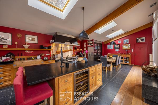 Ancienne imprimerie de plain-pied avec terrasse