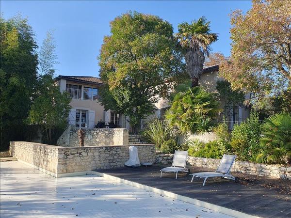 Maison à vendre |  Auch |  10 pièces | 300 m²