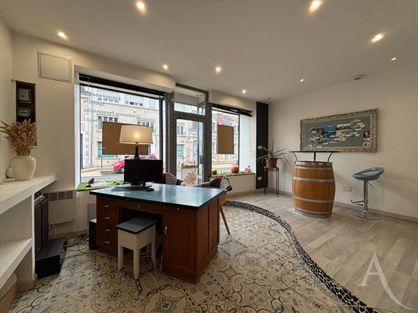 Maison Bourges à deux pas du centre ville avec Jardin garage et local !