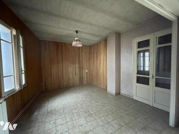 MAISON DE VILLAGE  R+2 AVEC REMISE