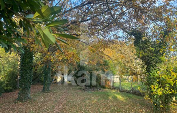 Terrain à Batir de 827 m²