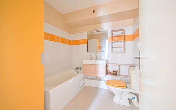 Appartement à vendre    4 pièces • 106 m2 Paris 20