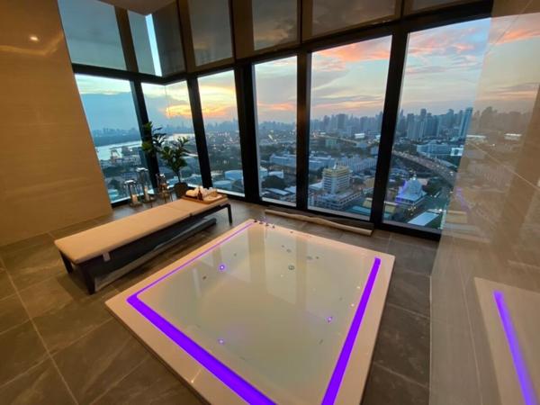 Modiz Sukhumvit 50 Condominiums modernes avec vues panoramiques près du BTS On Nut