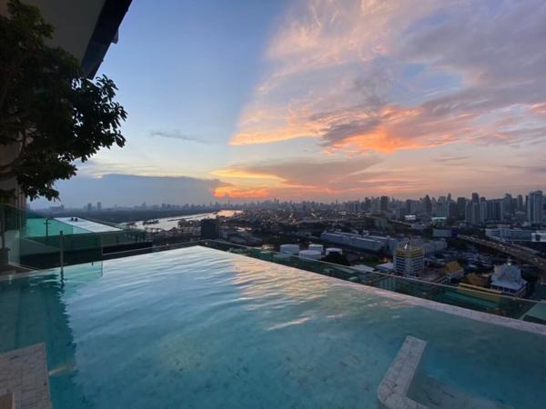 Modiz Sukhumvit 50 Condominiums modernes avec vues panoramiques près du BTS On Nut