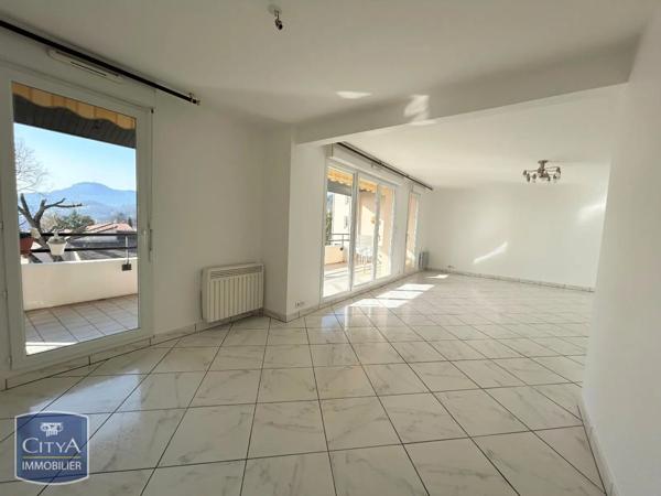 Appartement à louer 5 pièces 123.33m²