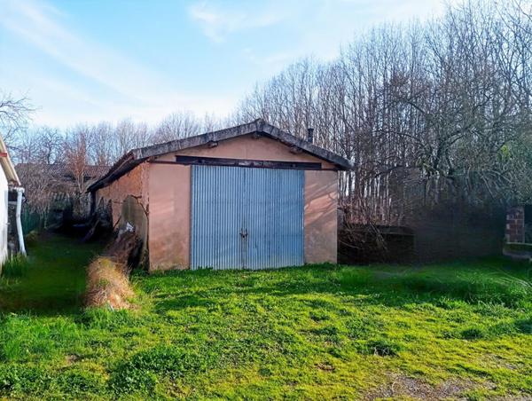 Hangar pour stockage ou garage à ST JUERY