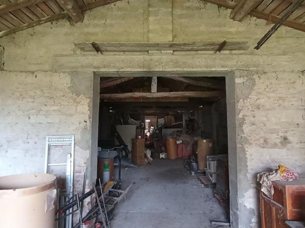 Hangar pour stockage ou garage à ST JUERY