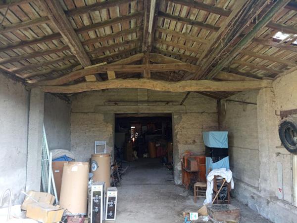 Hangar pour stockage ou garage à ST JUERY