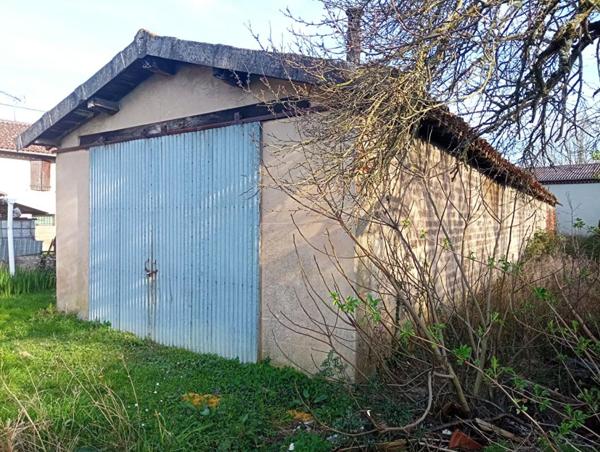 Hangar pour stockage ou garage à ST JUERY
