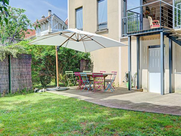 Appartement Saint Germain En Laye 5 pièce(s) 111.24 m2 1 090 000 € **  - Référence  18147