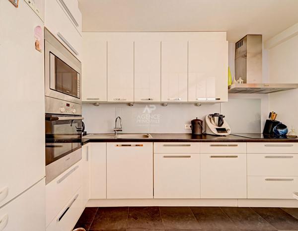 Appartement Saint Germain En Laye 5 pièce(s) 111.24 m2 1 090 000 € **  - Référence  18147