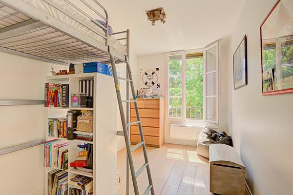 Appartement Saint Germain En Laye 5 pièce(s) 111.24 m2 1 090 000 € **  - Référence  18147