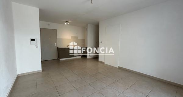 Location Appartement 2 pièces 42.5 m² - Le Thor 84250