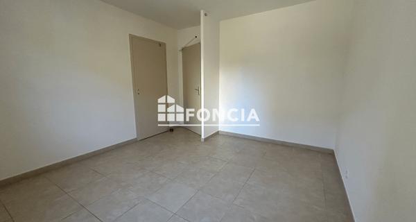 Location Appartement 2 pièces 42.5 m² - Le Thor 84250