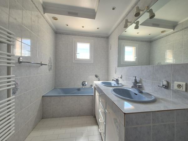 Maison 7 pièces - 141 m²