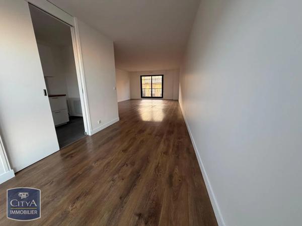 Appartement à louer 4 pièces 108m²