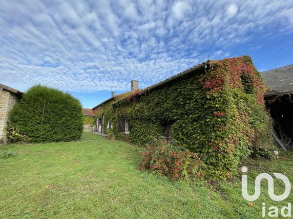 Longère 4 pièces de 120 m² à Saint-Jean-de-Sauves (86330)