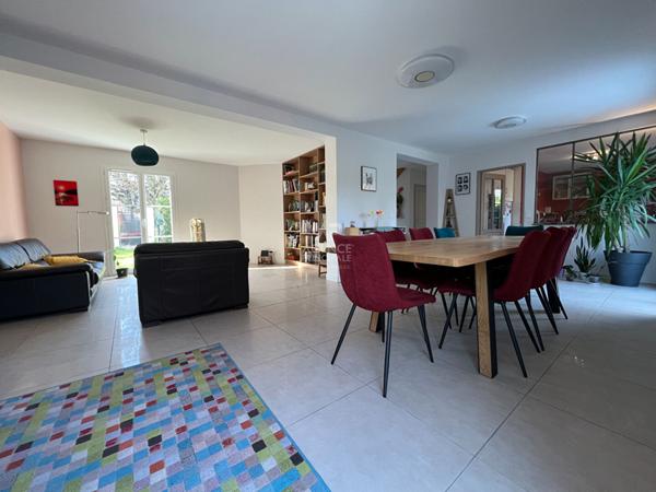 Maison Pontoise 7 pièce(s) 188.68 m² €620 000 ** - Référence 10936