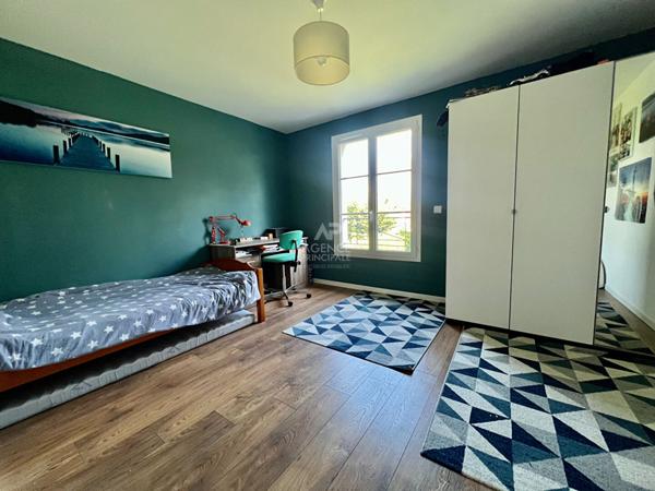 Maison Pontoise 7 pièce(s) 188.68 m² €620 000 ** - Référence 10936