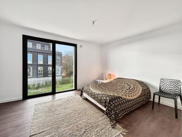 GUIPAVAS : Belle contemporaine d’architecte 7 pièces neuve en viager