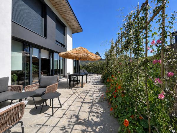 GUIPAVAS : Belle contemporaine d’architecte 7 pièces neuve en viager