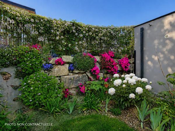 GUIPAVAS : Belle contemporaine d’architecte 7 pièces neuve en viager