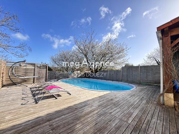 Maison à LES HERBIERS, 85500 - 7 pièces 182m²