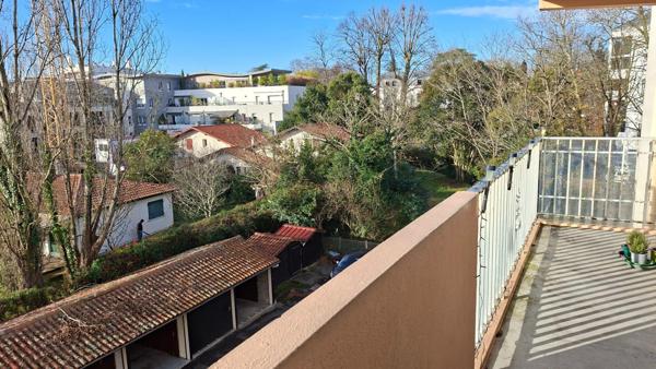 ANGLET – T2 avec terrasse, parking et cellier