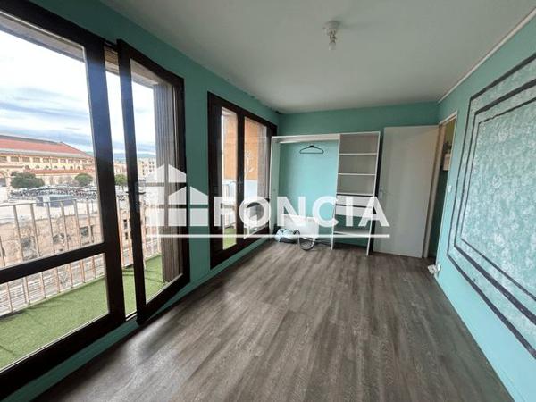 Location Studio 18 m² - 27 RUE LAFAYETTE Marseille 13001