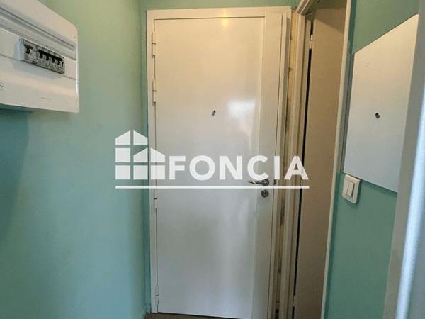 Location Studio 18 m² - 27 RUE LAFAYETTE Marseille 13001