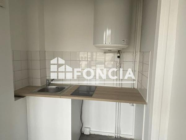 Location Studio 18 m² - 27 RUE LAFAYETTE Marseille 13001