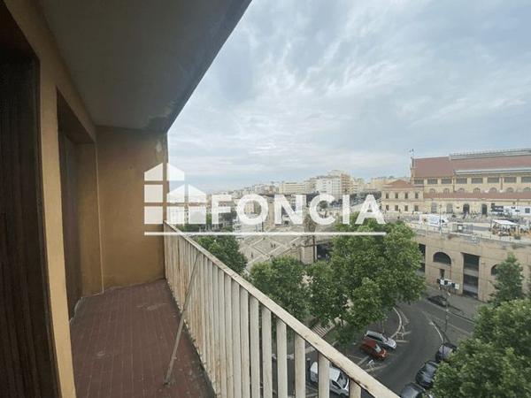 Location Studio 18 m² - 27 RUE LAFAYETTE Marseille 13001