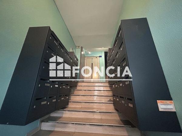 Location Studio 18 m² - 27 RUE LAFAYETTE Marseille 13001